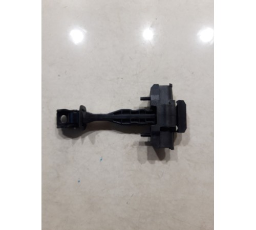 Ограничитель двери(передний правый)