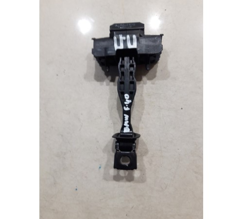 Ограничитель двери(передний правый)