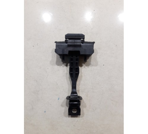 Ограничитель двери(передний правый)