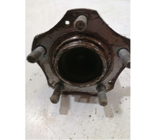 Ступица задняя левая