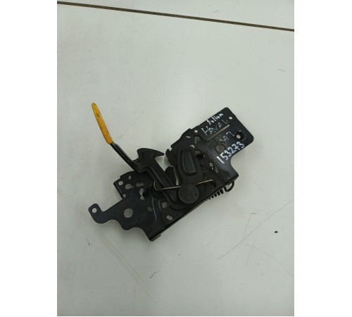 Замок капота