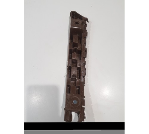 Кронштейн бампера передний правый