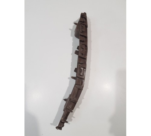 Кронштейн бампера передний правый