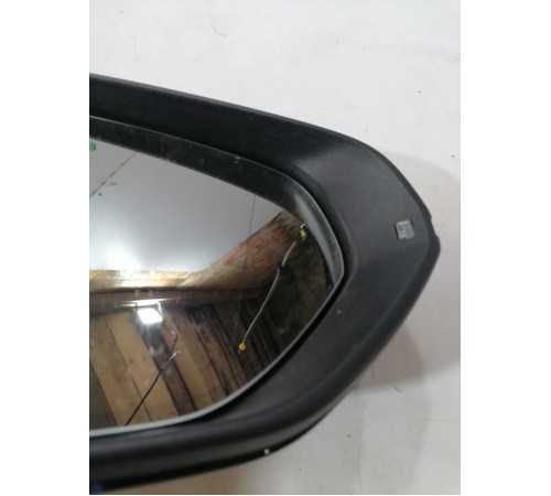 Зеркало заднего вида левое