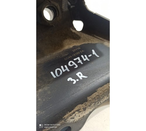 Кронштейн (опора) стойки задний правый