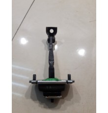 Ограничитель двери (передний, правый)