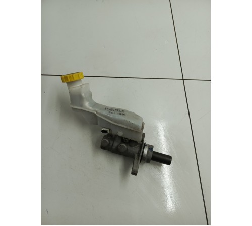 Главный тормозной цилиндр в сборе