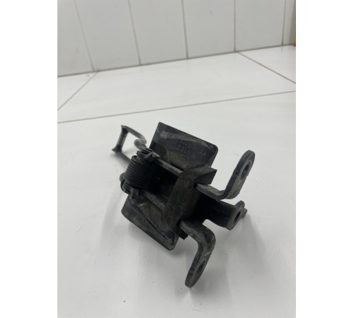 Ограничитель двери