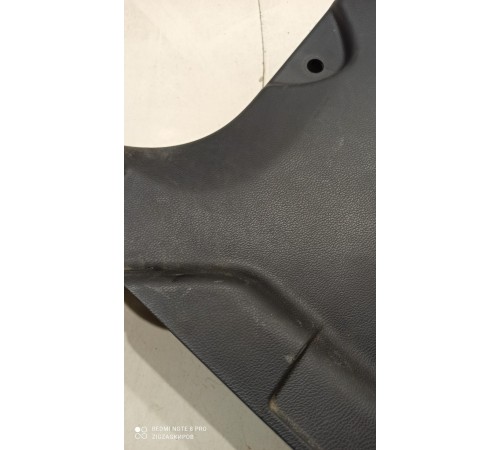 Обшивка центральной стойки(левая нижняя)