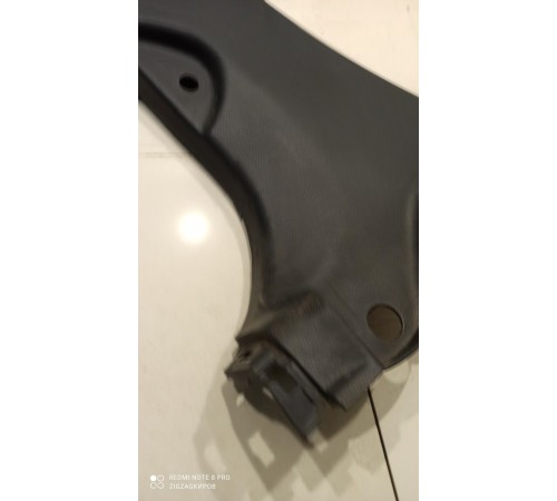 Обшивка центральной стойки(левая нижняя)