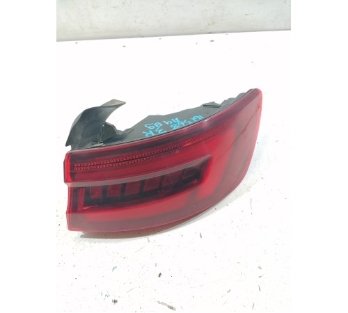 Фонарь задний наружный правый