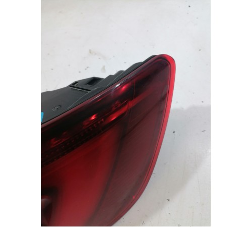 Фонарь задний наружный правый