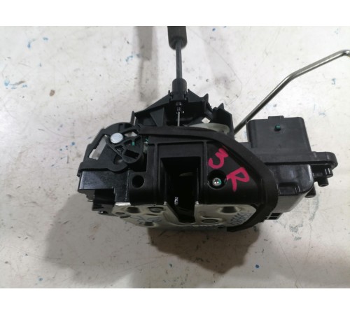 Замок двери задняя правая 