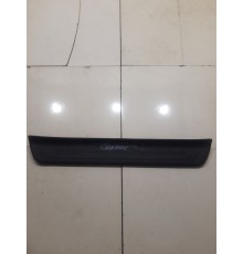 Накладка порога (передняя правая)