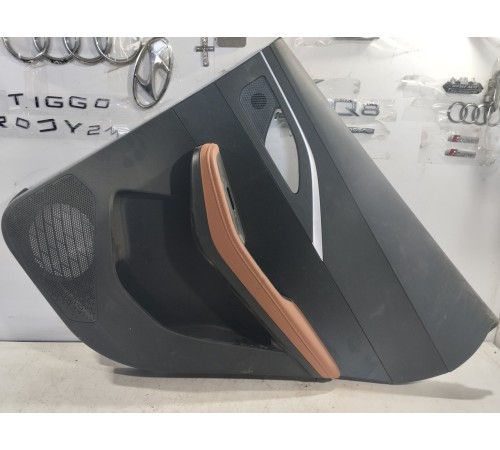 Обшивка двери задняя правая