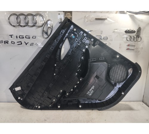 Обшивка двери задняя правая