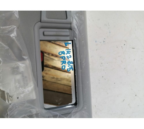 Козырек солнцезащитный левый