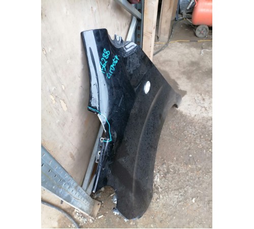 Крыло переднее левое