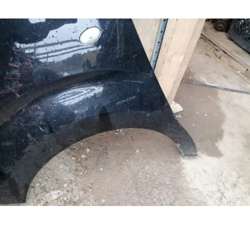 Крыло переднее левое