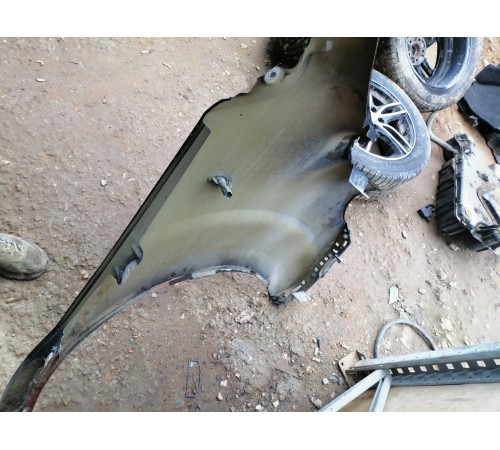 Крыло переднее левое