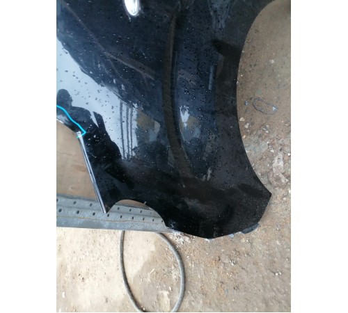 Крыло переднее левое