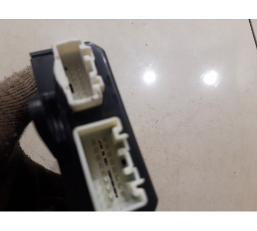 Блок управления приводом сиденья(задний)