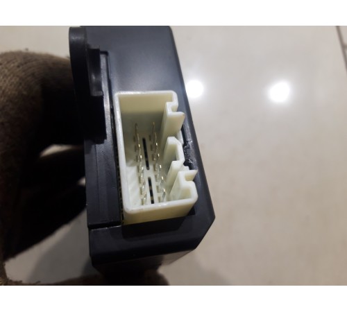 Блок управления приводом сиденья(задний)