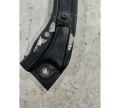 Кронштейн(крепление) передней панели левый