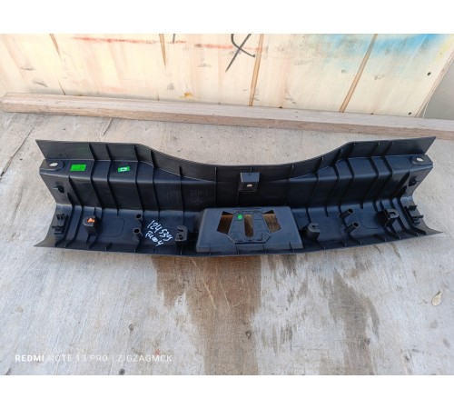 Накладка замка багажника