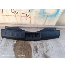 Накладка замка багажника