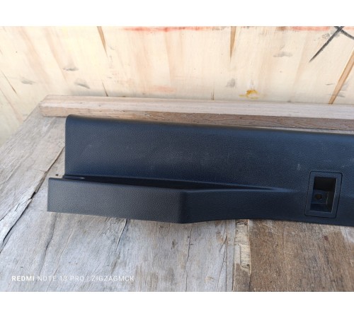 Накладка замка багажника