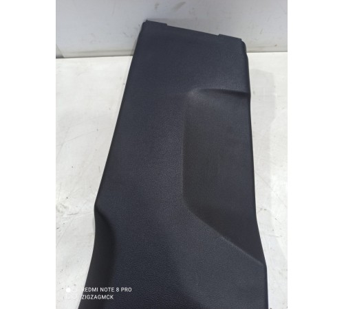 Обшивка центральной стойки(левая нижняя)