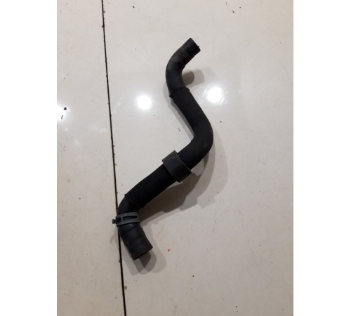 Патрубок системы охлаждения