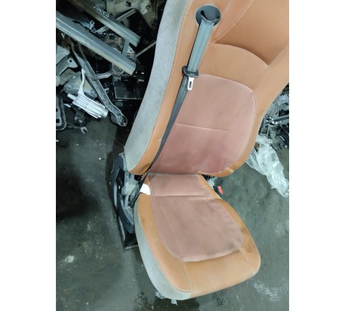 Сиденье пассажирское правое