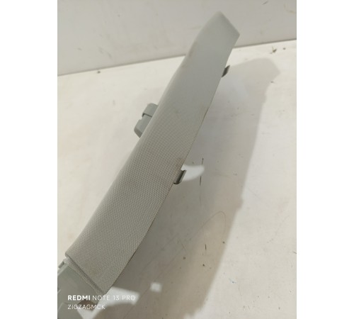 Обшивка центральной стойки правая верхняя