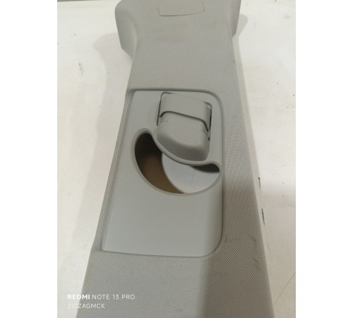 Обшивка центральной стойки правая верхняя