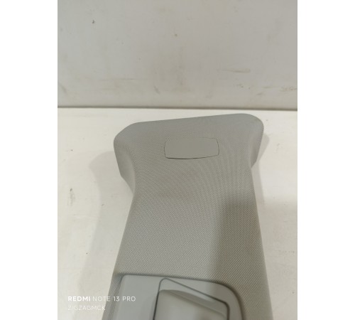 Обшивка центральной стойки правая верхняя