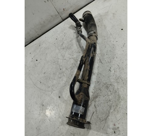 Горловина топливного бака