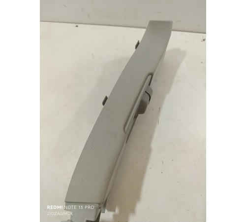 Обшивка центральной стойки правая верхняя