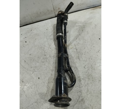 Горловина топливного бака