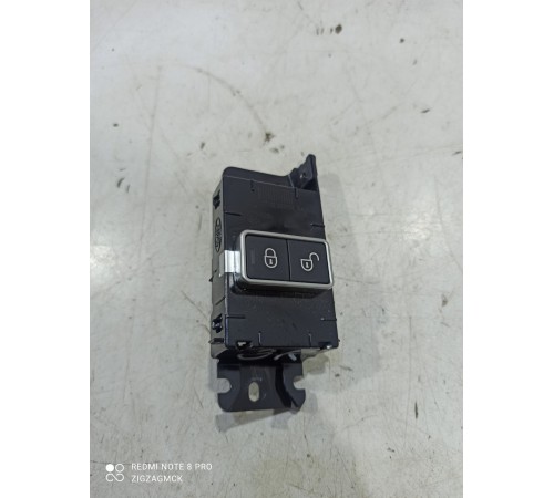 Блок кнопок центрального замка задний правый