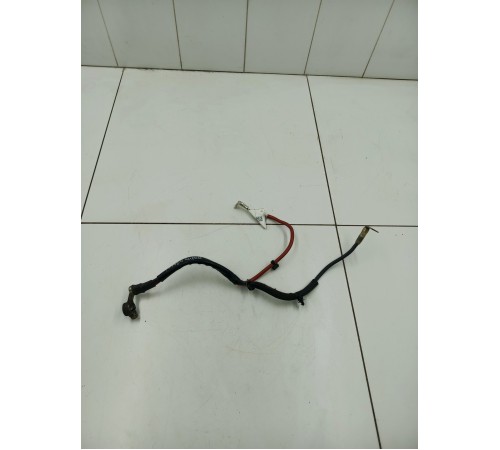 Клемма проводк аккумулятора плюсовая