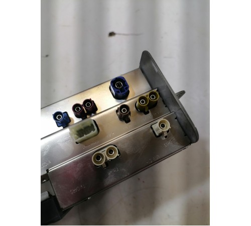 Блок управления мультимедиа и навигацией