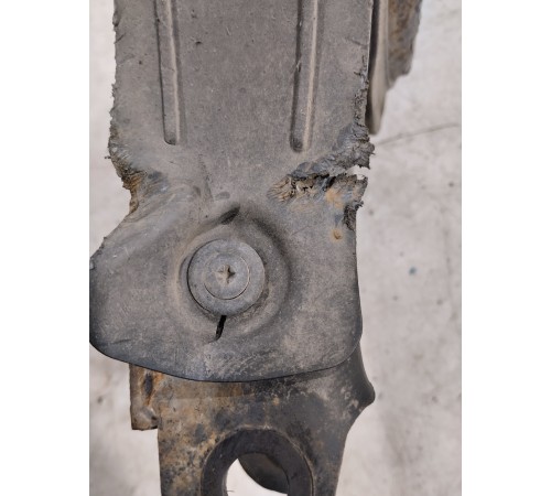 Рычаг подвески(задний левый нижний)