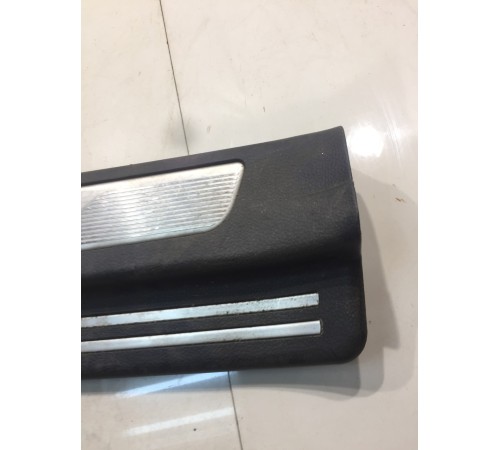 Накладка порога (задняя, правая)