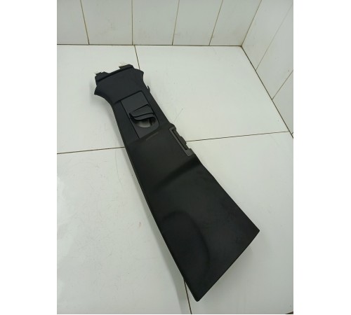 Обшивка центральной стойки правая верхняя