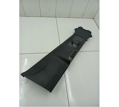 Обшивка центральной стойки правая верхняя