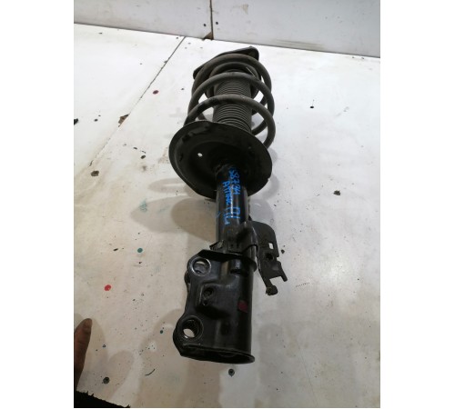 Амортизатор подвески передний левый в сборе