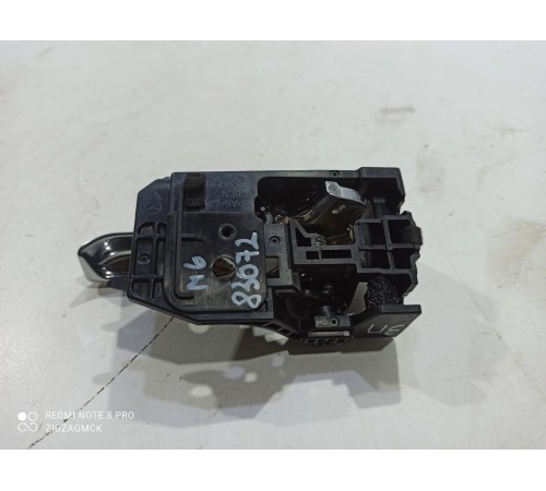 Ручка двери (задняя правая внутренняя)