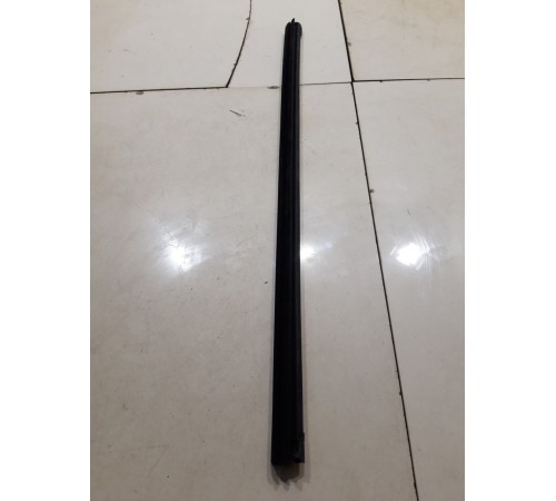 Уплотнитель стекла (задний правый внутренний)